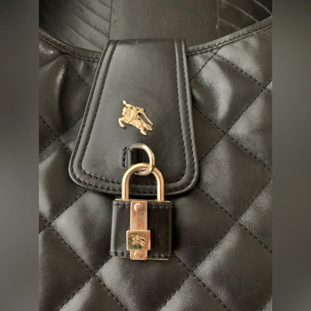 Burberry Quilted Black Leather Brook Hobo Shoulder Bag with Lock EUC - Picture 5 of 14
